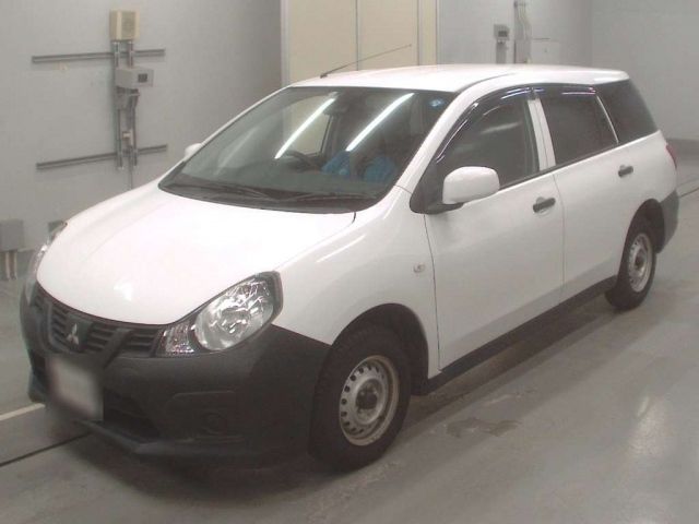 90169 Mitsubishi Lancer van CVY12 2018 г. (CAA Tokyo)